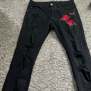 Black jeans w roses